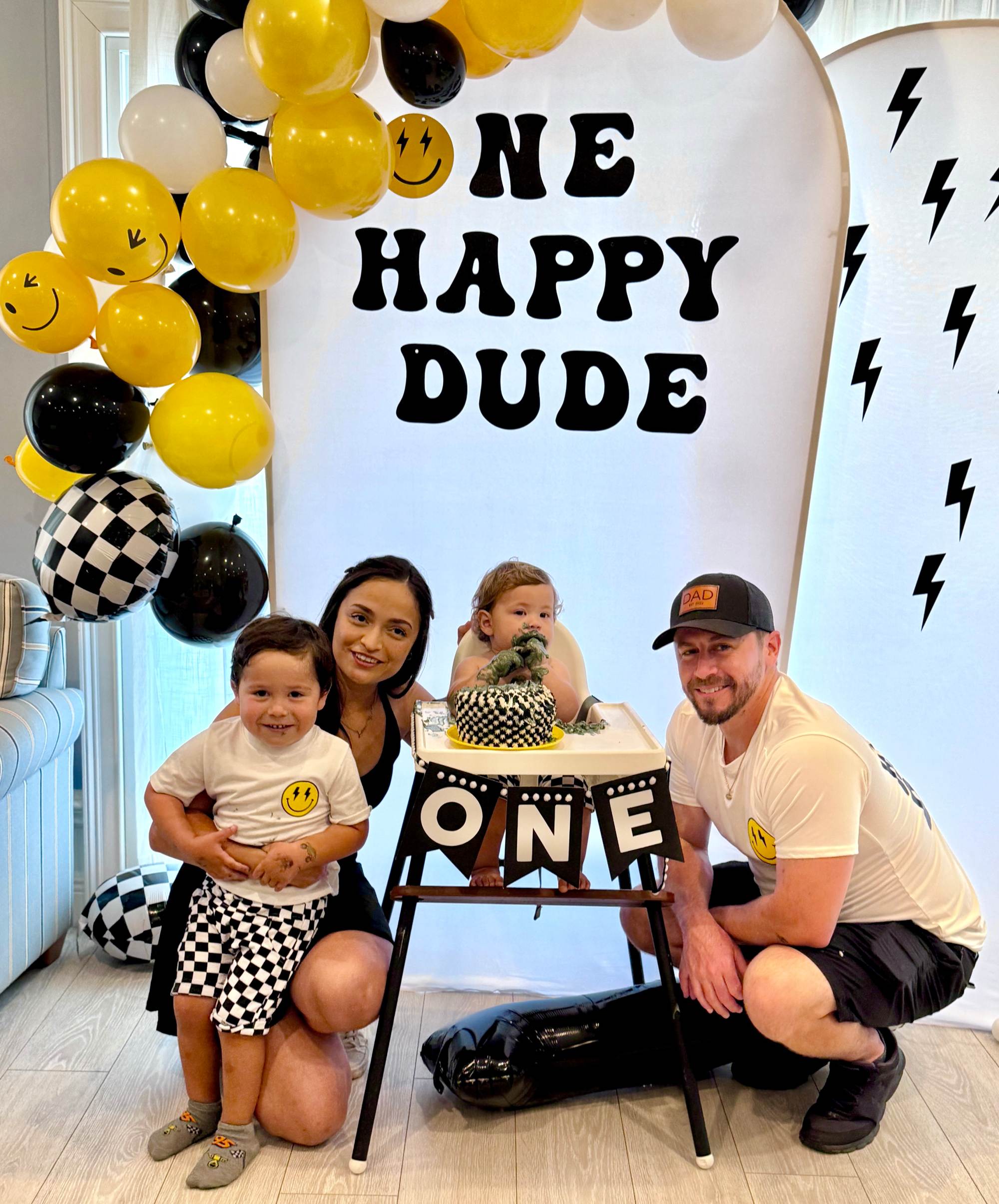 First birthday fun and smash cake for toddler birthday party in Sarasota